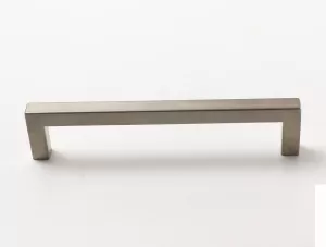 14514 - plastová úchytka 128mm / nikl broušený
