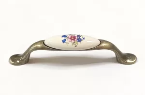 62143-úchytka 96mm staromosaz/porcelán/kytka