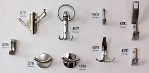 62763 - KORA věšák chrom satin