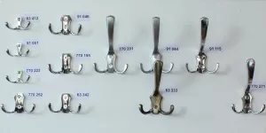 91046 - Půlvěšák chrom lesk
