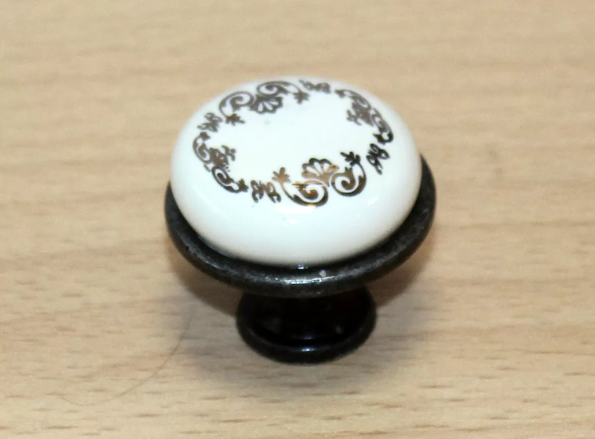 11039 knopka 29mm zinek-porcelán/ornament